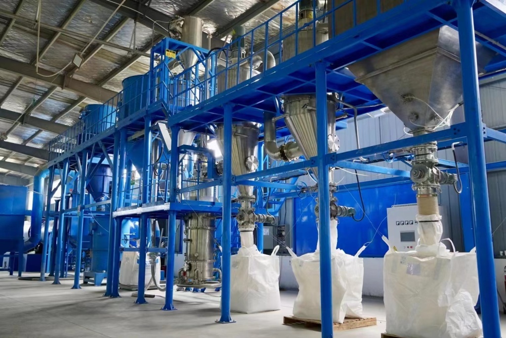 兩山轉化看鶴峰 82萬畝“生態珍寶”香飄海外，村民增收笑滿顏